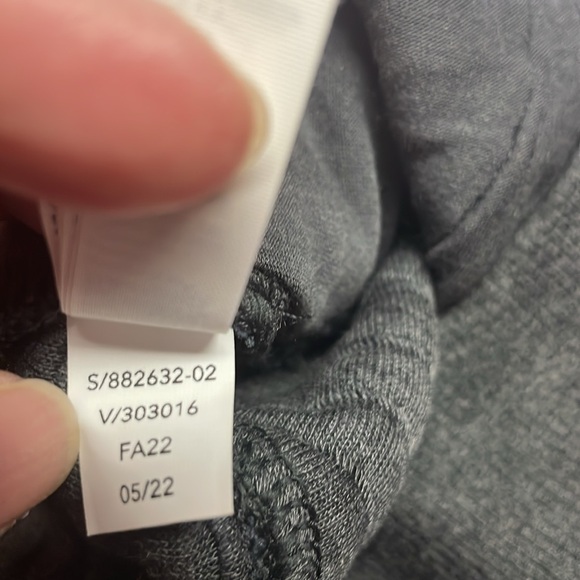 Athleta Women’s
Textured Cropped Pull-On
SweatPant Gray High Rise Size XS/TP. - Picture 6 of 11